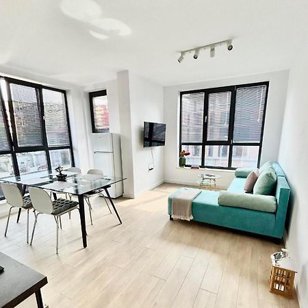 Smart Apartment Mir Varna Esterno foto