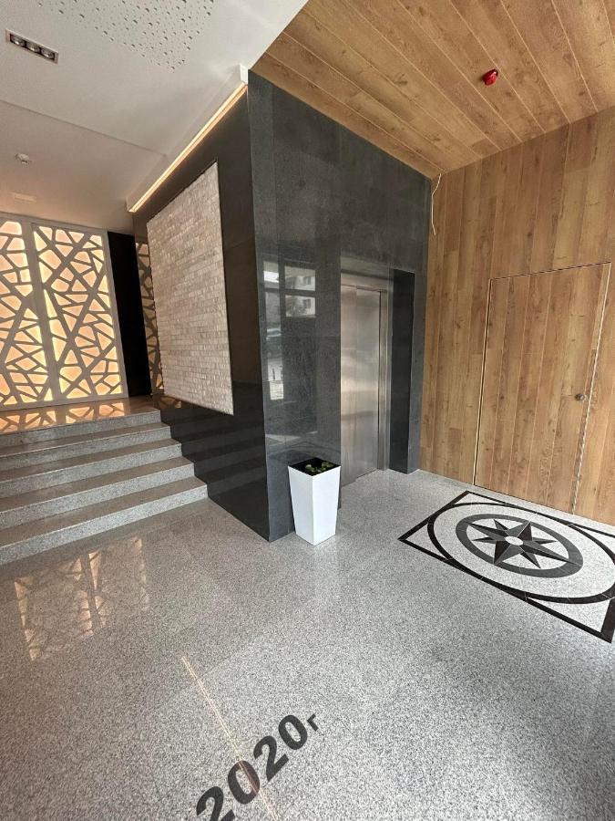 Smart Apartment Mir Varna Esterno foto