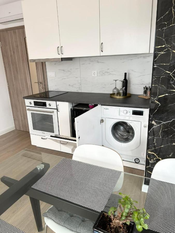 Smart Apartment Mir Varna Esterno foto