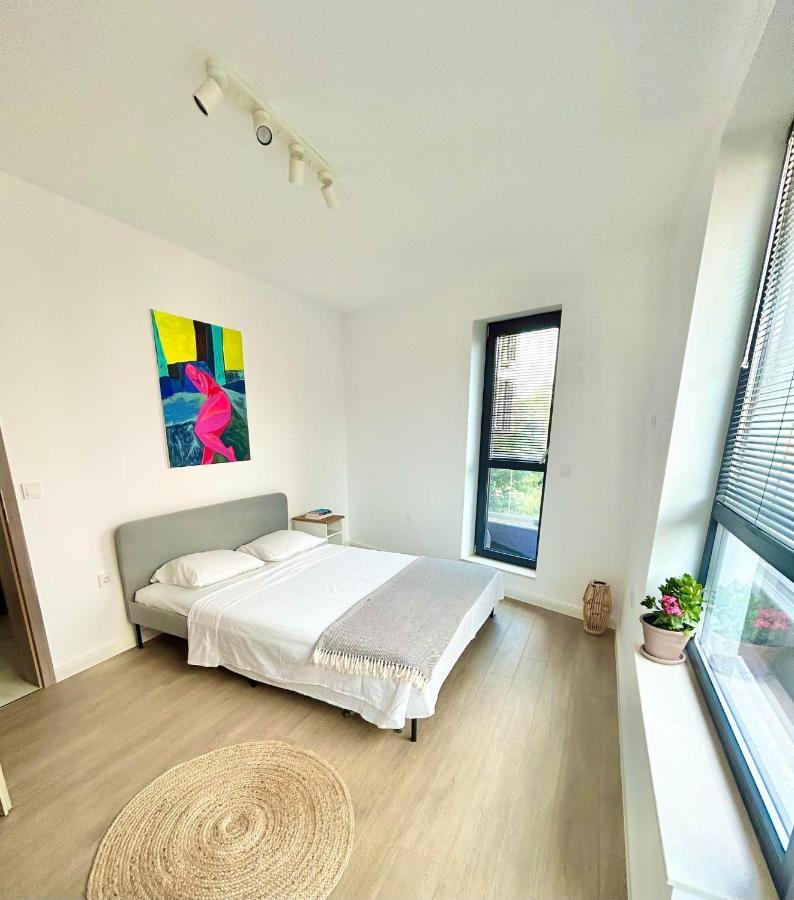 Smart Apartment Mir Varna Esterno foto